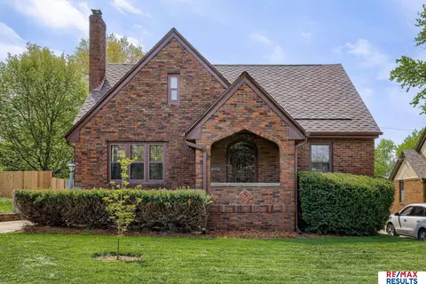 4301 Poppleton Ave, Omaha, NE 68105