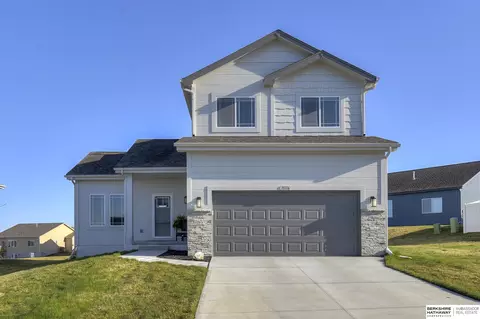 11116 King St, Omaha, NE 68142