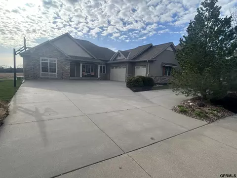 203 N Lakeview Way, Ashland, NE 68003