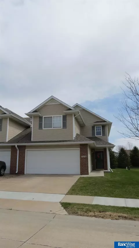 5778 NW 14th St, Lincoln, NE 68521