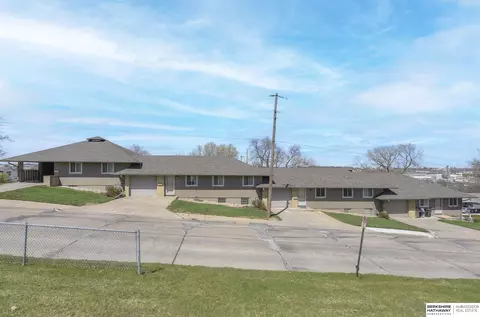 8020-8080 Seymour St, Ralston, NE 68127