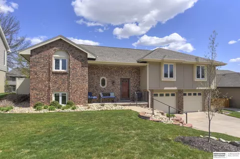 4625 S 154th Cir, Omaha, NE 68137