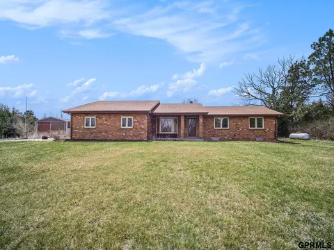 2301 W Claire Ave, Lincoln, NE 68523