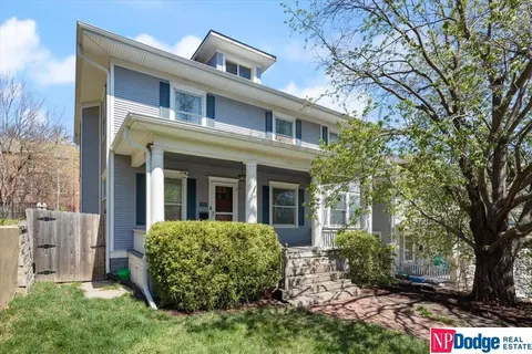 3712 Hawthorne Ave, Omaha, NE 68131
