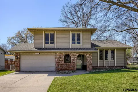 7563 Drexel St, Omaha, NE 68127