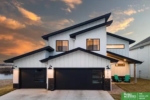 28610 Laurel Cir, Valley, NE 68064