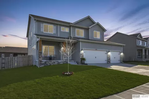 16475 Vane St, Bennington, NE 68007