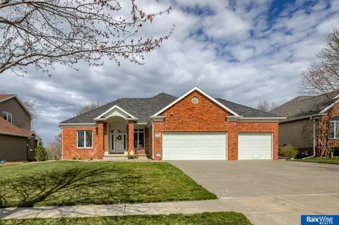 7533 San Mateo Ln, Lincoln, NE 68516