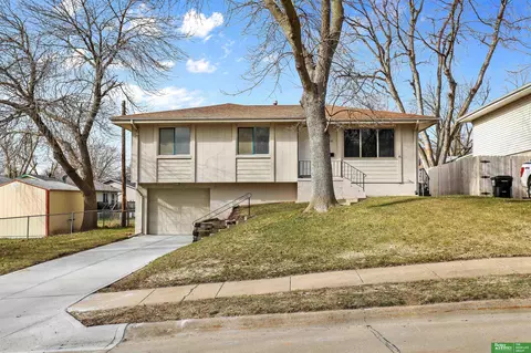 7534 S 76 St, La Vista, NE 68128