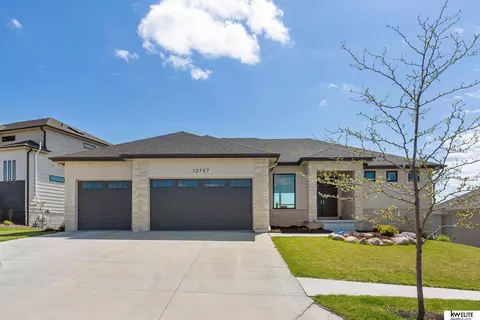 12757 Mormon St, Omaha, NE 68142