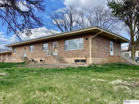 201 N 11th St, Tekamah, NE 68061