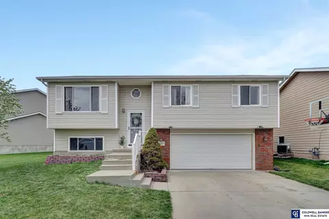 7227 N 15th St, Lincoln, NE 68521