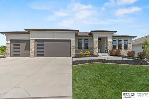 4203 S 218 Ave, Elkhorn, NE 68022