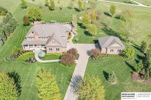 10239 S 232nd St, Gretna, NE 68028