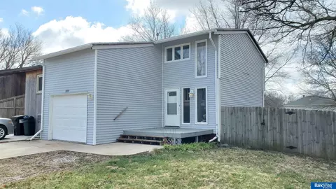 109 W 5th St, Hickman, NE 68372