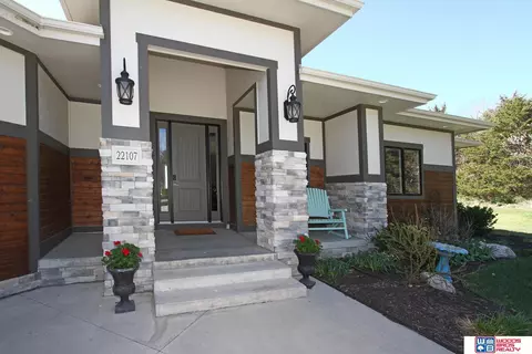 22107 A St, Eagle, NE 68347 photo 2
