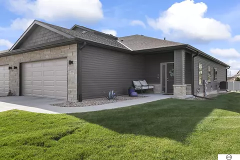 3751 Cabo Dr, Lincoln, NE 68516