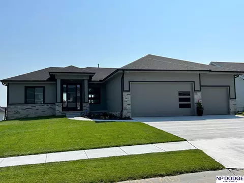5419 N 209 Ave, Elkhorn, NE 68022