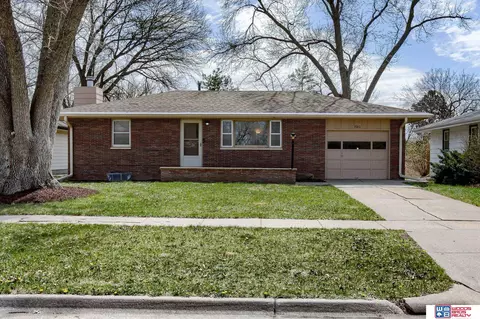 7211 Lexington Ave, Lincoln, NE 68505