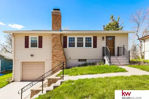 1716 N 110 Ave, Omaha, NE 68154