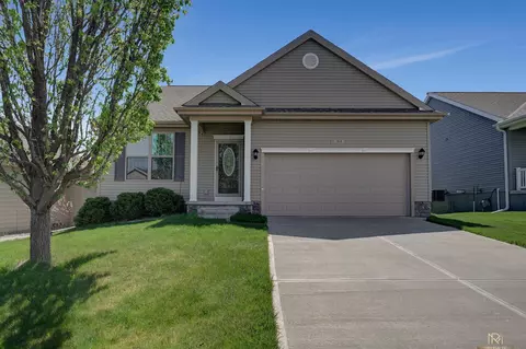 17019 Colony Dr, Omaha, NE 68136