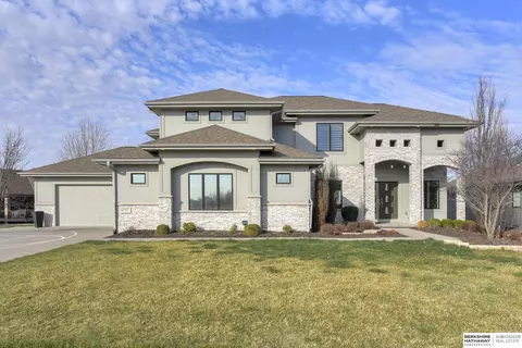 1002 N 190th St, Omaha, NE 68022