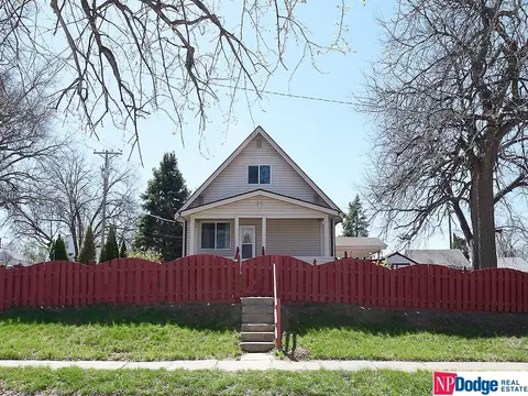 3801 Monroe St, Omaha, NE 68107