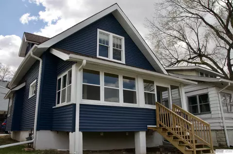 4335 Leavenworth St, Omaha, NE 68105