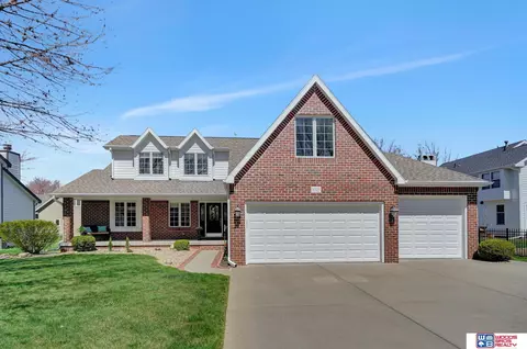 4320 Elk Ridge Rd, Lincoln, NE 68516