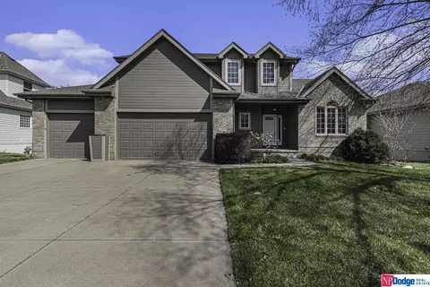 15914 Timberlane Dr, Omaha, NE 68136