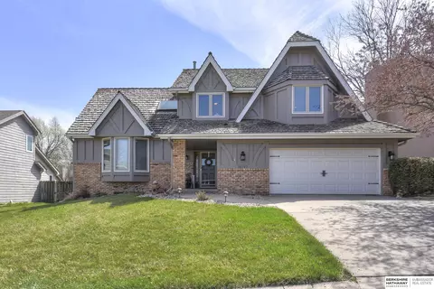 15717 Hamilton St, Omaha, NE 68118