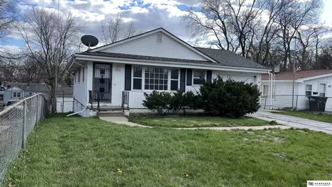 4531 Saratoga St, Omaha, NE 68104