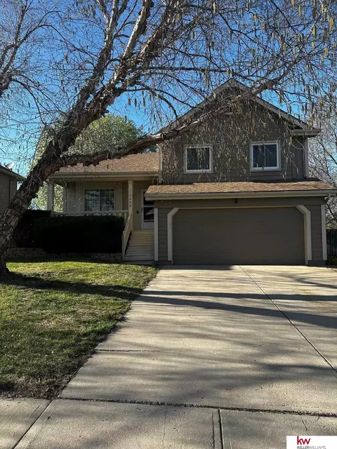 12622 Lillian St, Omaha, NE 68138