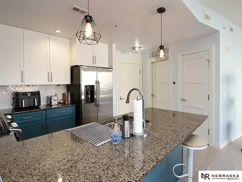 200 S 31st Ave #4515, Omaha, NE 68131