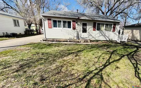 1301 N 56th St, Lincoln, NE 68504