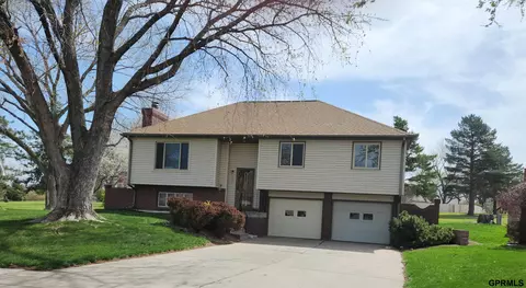 3051 Sardius Ct, Lincoln, NE 68516
