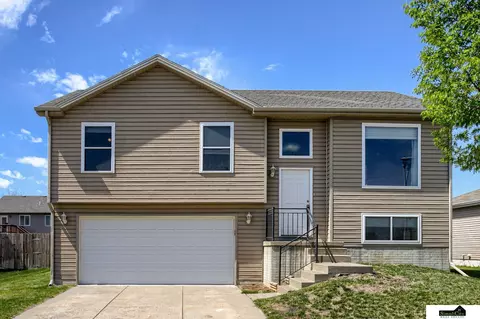 2411 SW Craig Dodge Rd, Lincoln, NE 68522