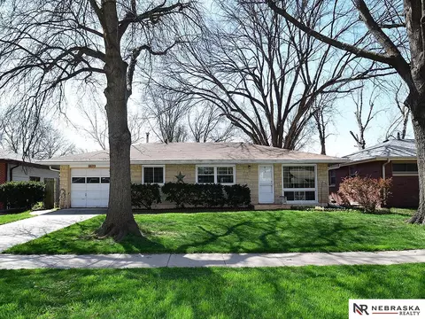 6625 Bethany Park Dr, Lincoln, NE 68505