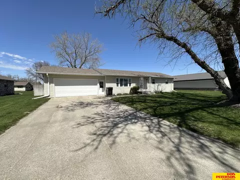 404 Earl St, Pender, NE 68047