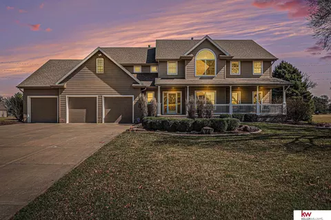 3321 S 217 St, Omaha, NE 68022