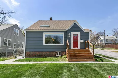 1202 S 55th St, Omaha, NE 68106