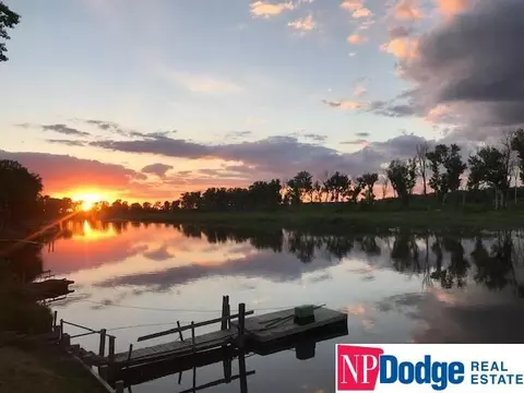 4833 Bay Cir, Tekamah, NE 68061