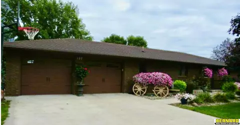 127 Ridgeview Ave, Nebraska City, NE 68410