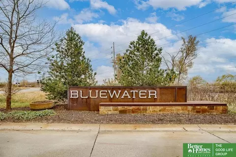 6101 N 292nd Cir, Valley, NE 68064