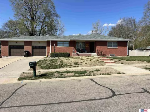 6140 Lexington Ave, Lincoln, NE 68505