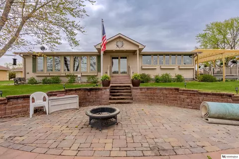 21 Bucktail Lake St, Clarks, NE 68628