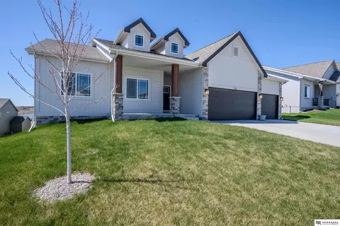 6416 N 170th Ave, Omaha, NE 68116