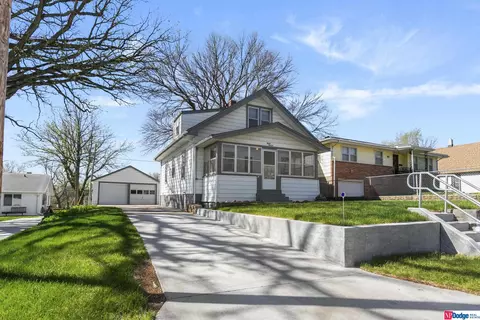 1211 Monroe St, Omaha, NE 68107