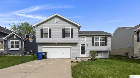5911 S 193 St, Omaha, NE 68135