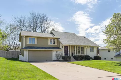 12249 Izard St, Omaha, NE 68154